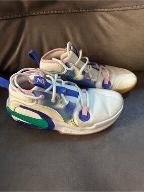 Nike Air Max Dia SE White Iridescent Pastel Sneakers Youth 5.5Y Women’s 7